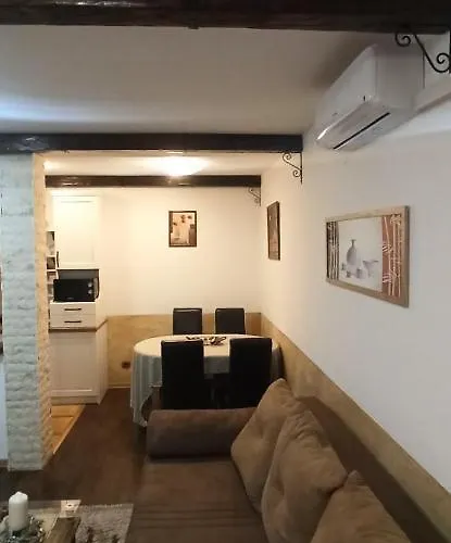 Djurkovic Apartamento *